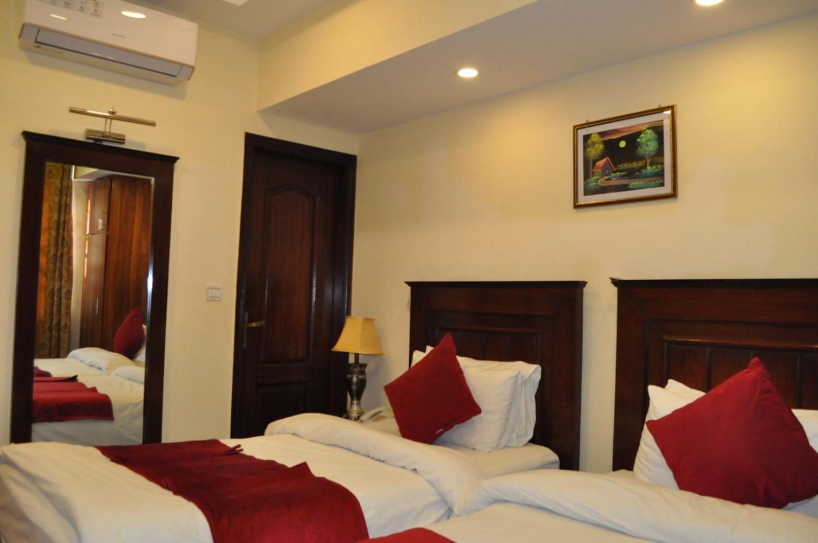 Diplomat Hotel Ισλαμαμπάντ Εξωτερικό φωτογραφία