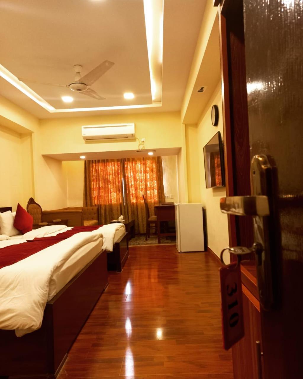 Diplomat Hotel Ισλαμαμπάντ Εξωτερικό φωτογραφία